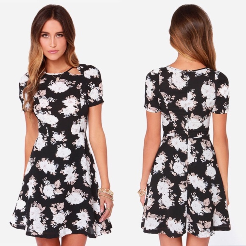 BB Dakota ‘Reena’ black flora mini dress. Size 4.